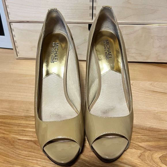 Michael Kors Peep Toe size 8.5 - Picture 3 of 7